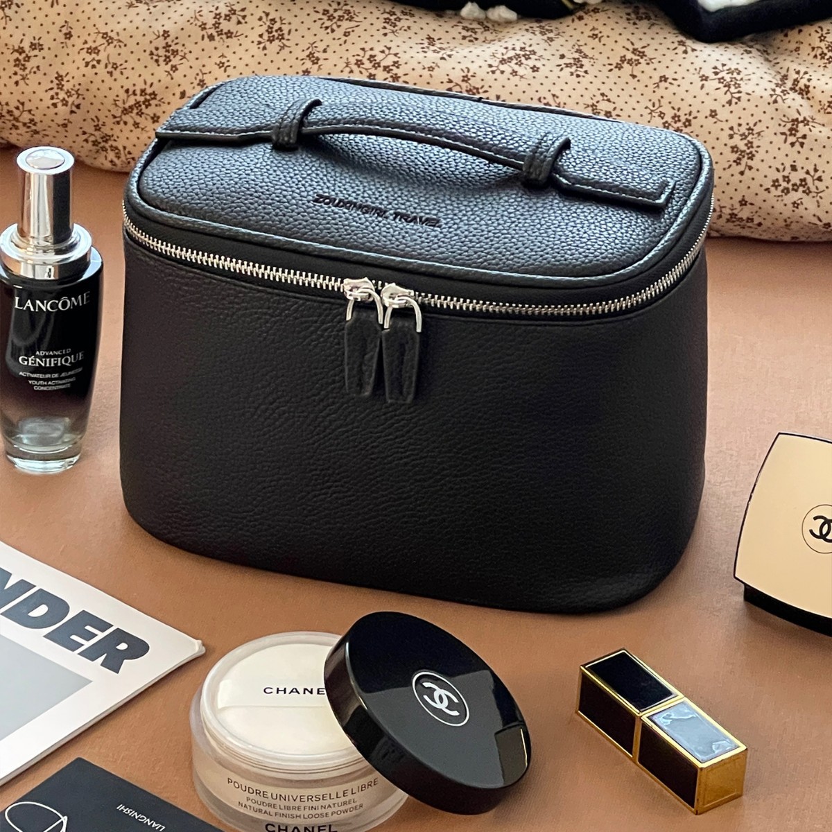 Caja de cosméticos de gran capacidad de cuero de viaje portátil, bolsa de almacenamiento, bolsa de lavado, bolsa de cosméticos portátil para mujer, nuevo estilo 2025