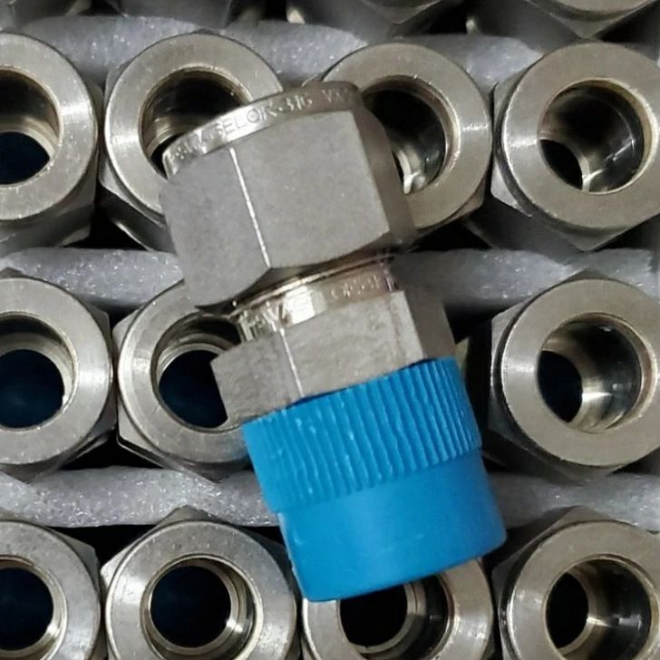 Swagelok世伟洛克SS-600-1-4外螺纹连接1/4in.NPT卡套管3/8in外径