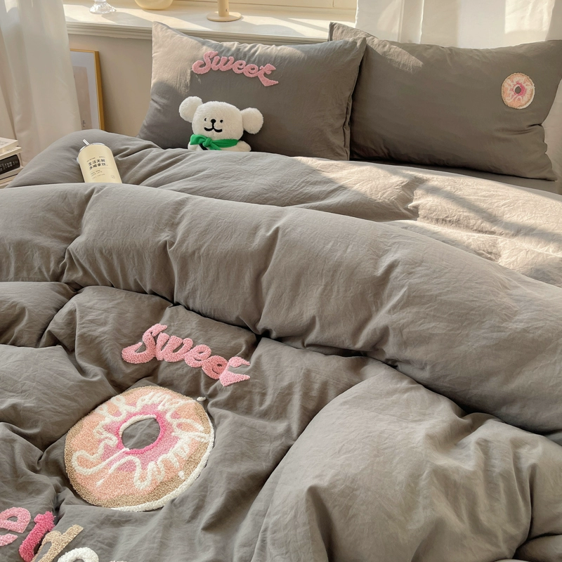 Four-Piece Embroidered Bedding Set, Soft Sweet Dessert Design, Spring–Summer, Multiple Sizes