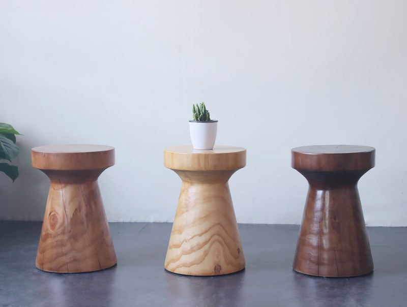 Taburetes de madera de tronco de alojamiento nórdico taburetes de madera maciza taburetes de asiento taburetes de madera maciza