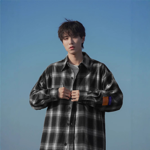 Grid Long-sleeve Shirt for Men 2025 Spring and Autumn, Cool and Stylish Men's Black Shirt with a Sense of Elegance, Outerwear