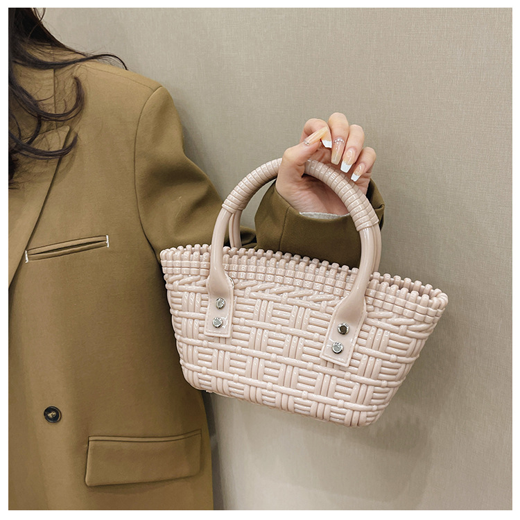 2025 New trendy and versatile crossbody mini vegetable basket jelly bag, fashionable hand-held woven bag, mini tote women's bag undefined