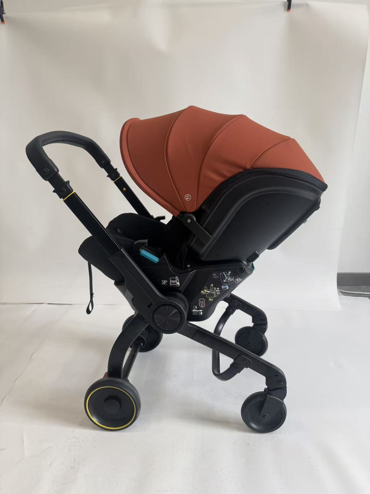 Nuevo carro de bebé 4 en 1, 1 año 0 - 24 meses, asiento de seguridad para bebés, carro de caballo mecedor