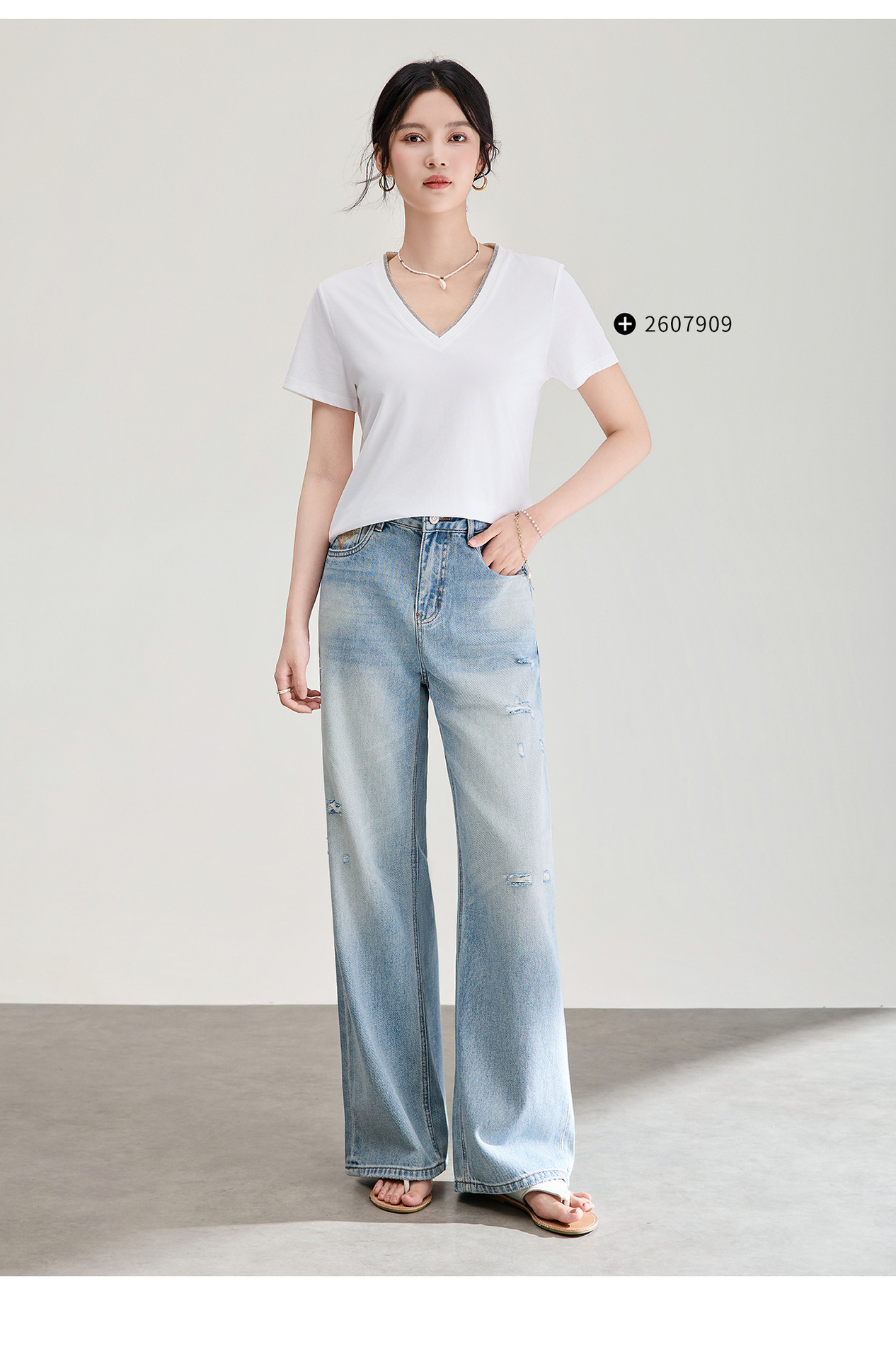 Quần jean nữ ống rộng cạp cao, chất cotton phối bướm đính đá và rách thủng — xanh lam chi tiết 15