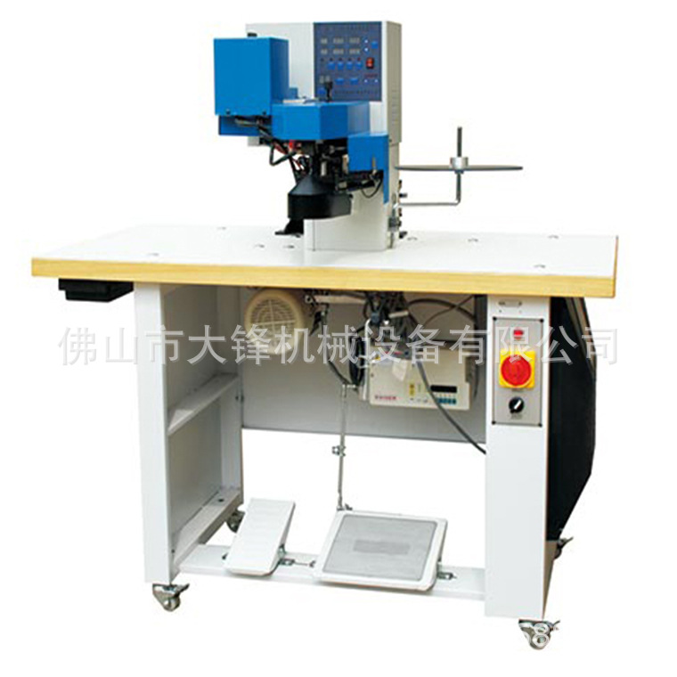 ��Ь������ֱ��ǧ��ײ�Ь�Զ��Ͻ��еװ��߻���Ь�еװ�����