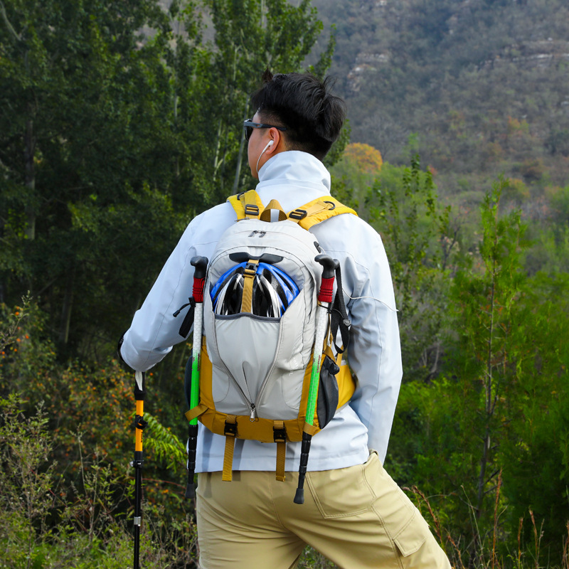 Mountaineering Bag, Outdoor Hiking Bag, Suspension Carrying System, Scratch-Resistant, Wear-Resistant, Water-Repellent, Hiking Bag, Leisure Bag
