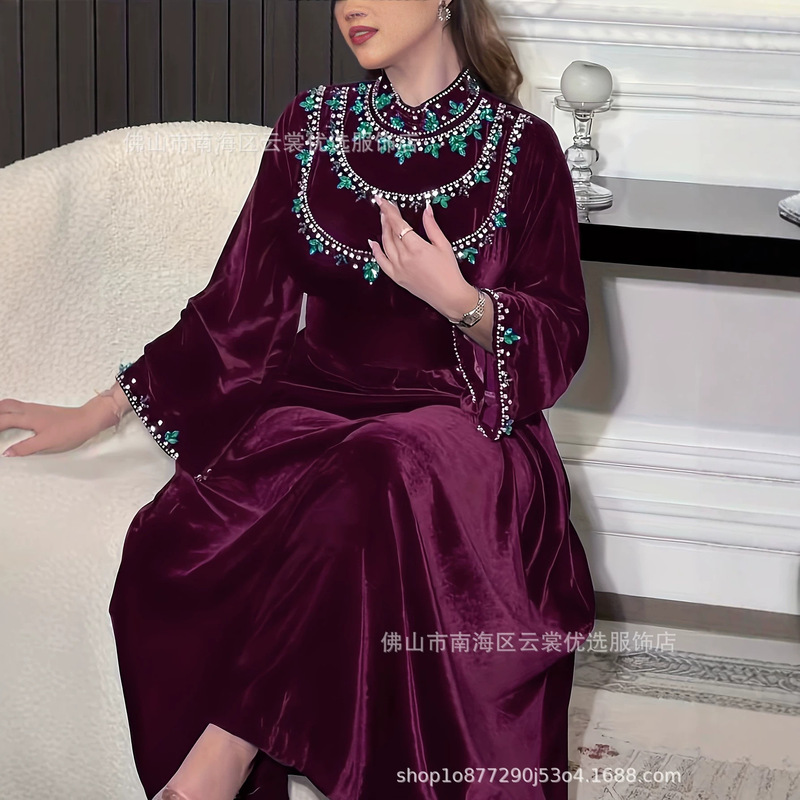 New Suede Gown with Green Waterdrop Rhinestones, Long Skirt with a High-End Feel, Velvet Dress