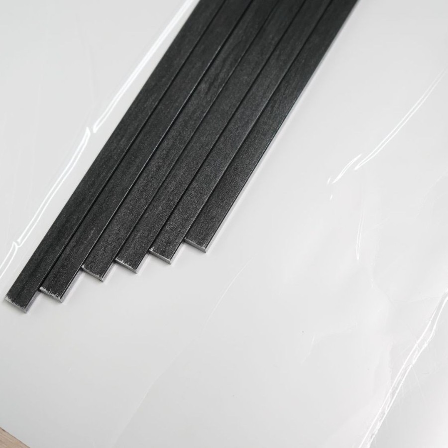 厂家直供抗静电碳纤维矩形小方条 航模加固骨架防潮防锈可定制尺