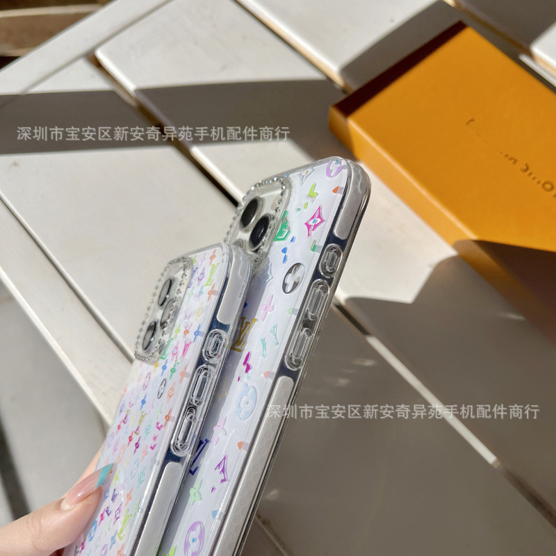 オールインクルーシブの黄変防止クラシック老眼トレンドブランド落下防止ヨーロッパとアメリカのiPhone16Promaxに適した軽量高級Apple携帯電話ケース|undefined