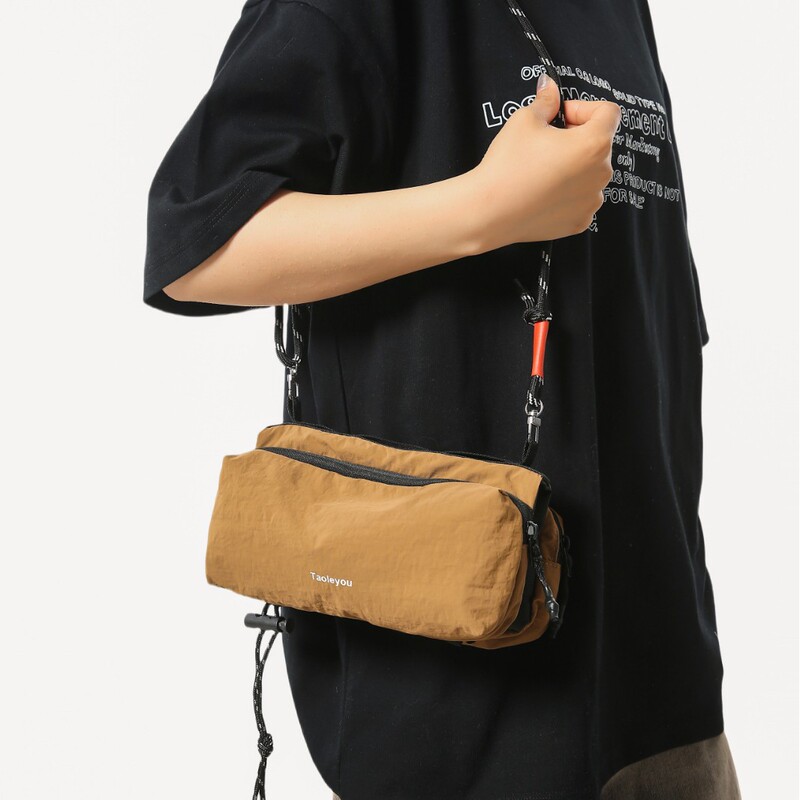 Celebrity Water Bottle Bag Outdoor Mountaineering Hiking Cycling Bag Drawstring Street Style Men's Crossbody Bag Shoulder Bag Trendy