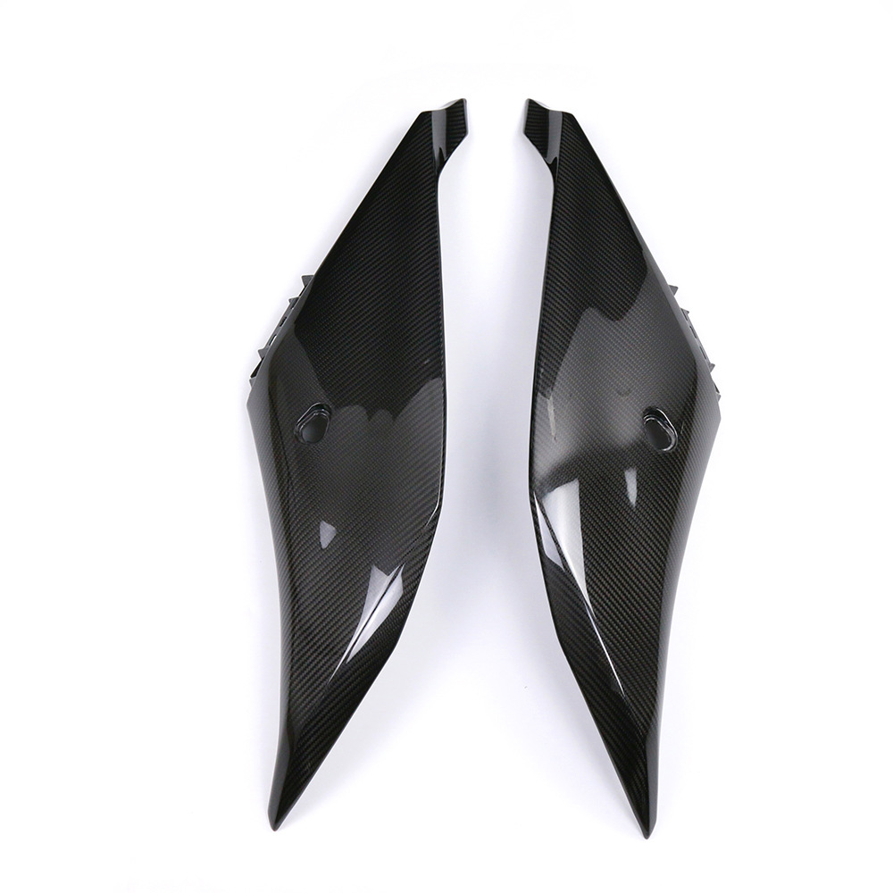 Suitable for new YAMAHA YAMAHA R3 front big side plate carbon fiber shell motorcycle accessories fairing