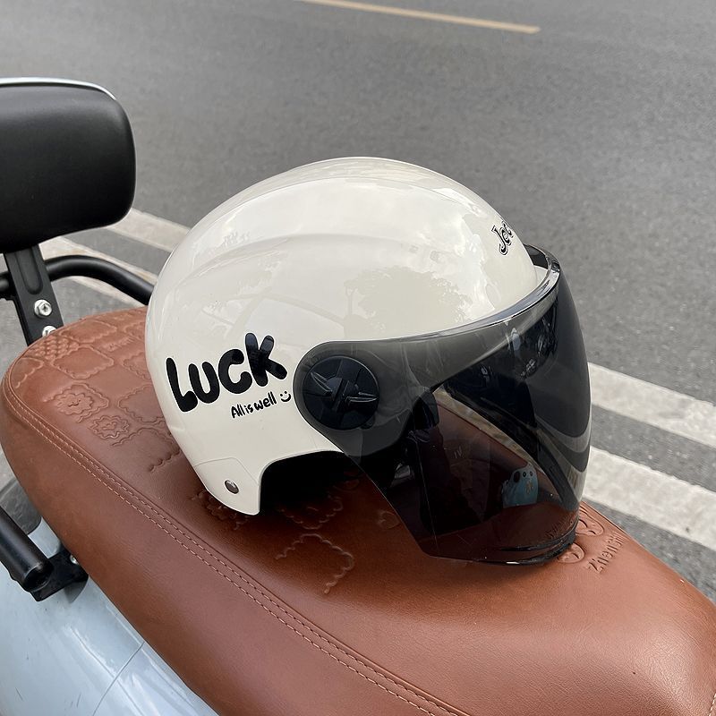 Summer 3C Certified Electric Vehicle Helmet for Men and Women, New National Standard Motorcycle Half Helmet, Breathable Four Seasons Safety Helmet for Couples