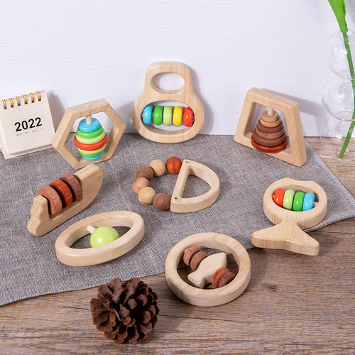 Montessori early education, teeth grinding, biting and grasping, training for infants and children, one-month-old baby soothing wooden hand rattle toy