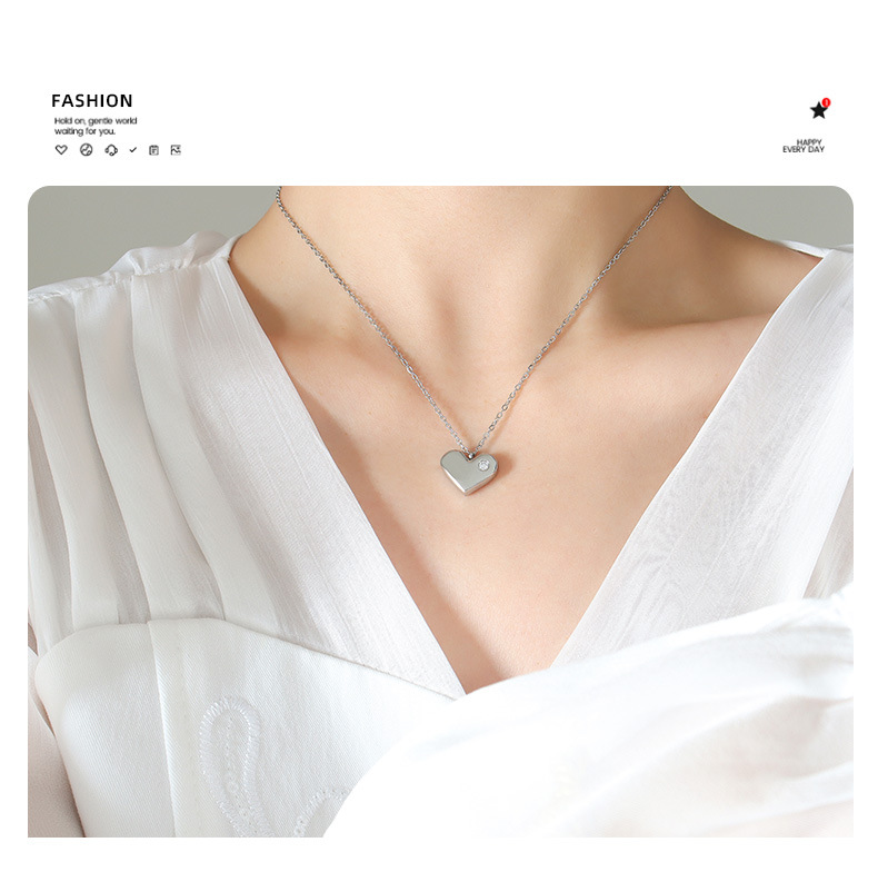 Fashion Heart Shape Titanium Steel Pendant Necklace Plating Zircon Stainless Steel Necklaces