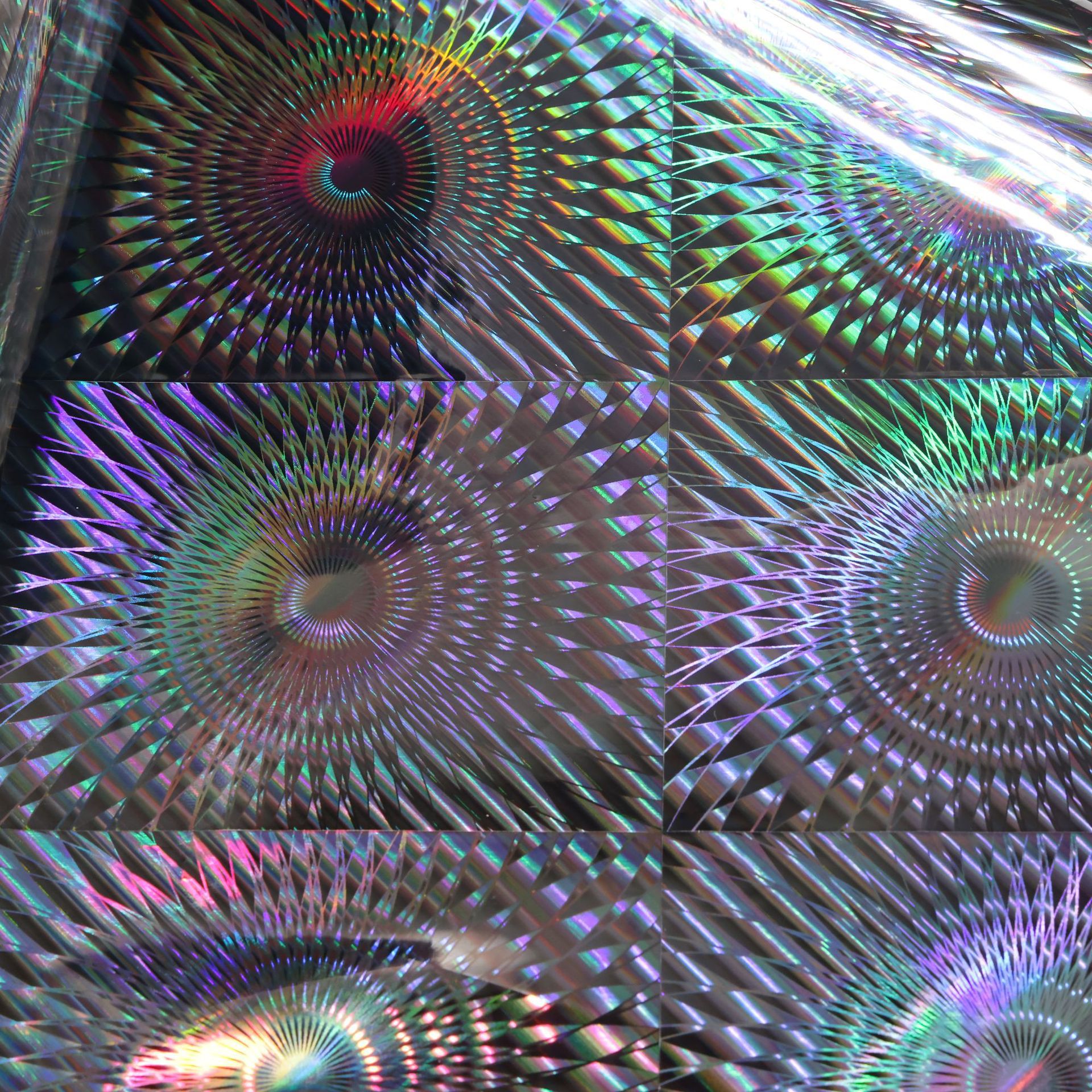 厂家供应PET镭射膜 滴胶手工装饰膜透明底 彩色镀铝膜 镭射膜现货