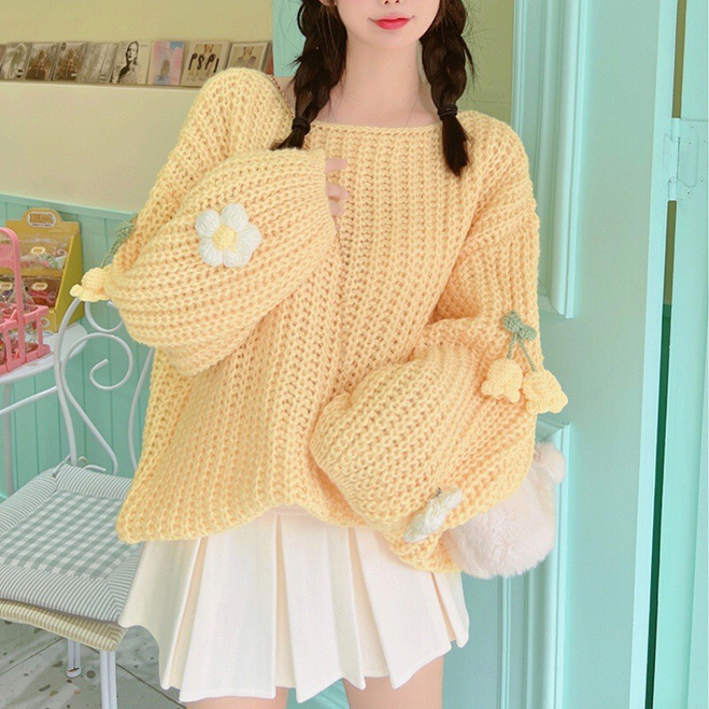 Autumn and Winter New Sweet Stereo Flower Knitwear Top Cream Yellow Thick Wool Loose Versatile Pullover Knitwear for Women