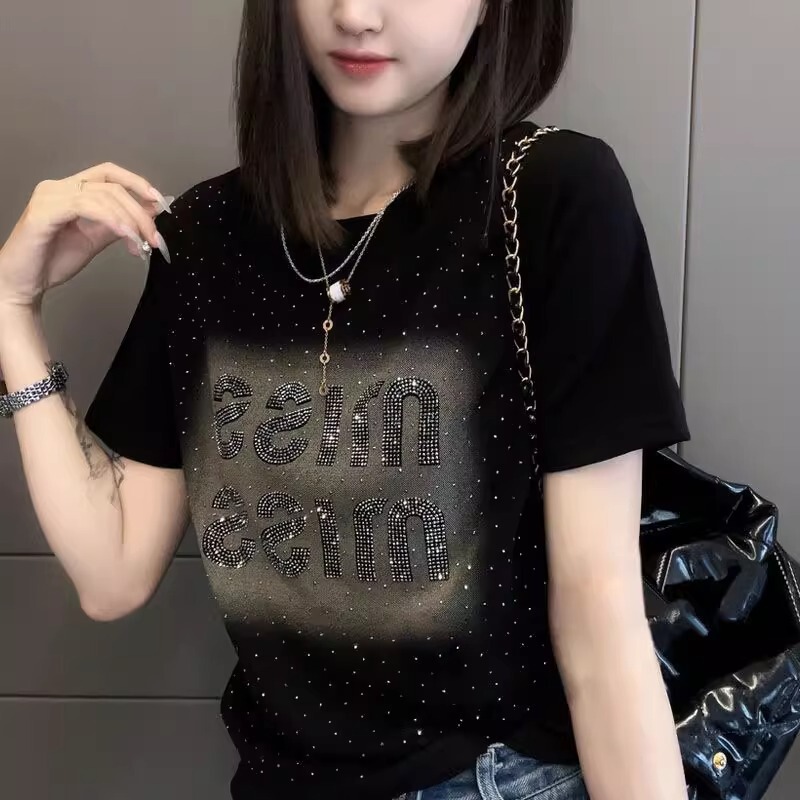 Plus Size European Style Rhinestone Short-Sleeve T-Shirt for Women 2025 New Summer Style for Curvy Women, Tummy-Concealing and Slimming Half-Sleeve Top Plus Size European Style Rhinestone Short-Sleeve T-Shirt for Women 2025 New Summer Style for Curvy Women, Tummy-Concealing and Slimming Half-Sleeve Top