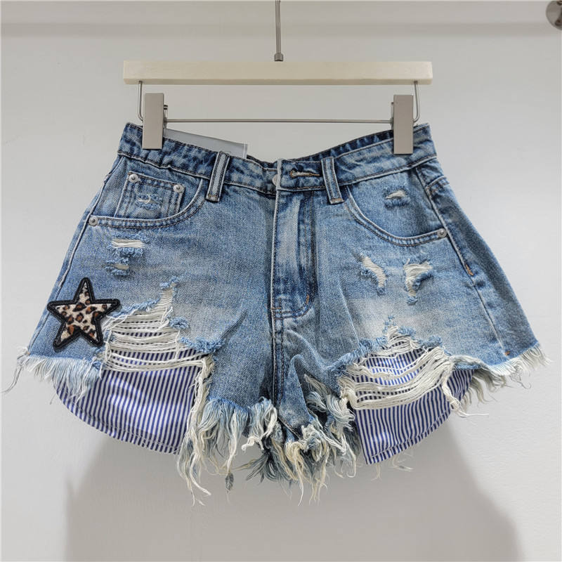 Pantalón Corto Jean de Mezclilla de Poliéster Efecto Desgastado Parche Decorativo Bordes Deshilachados para Verano Casual