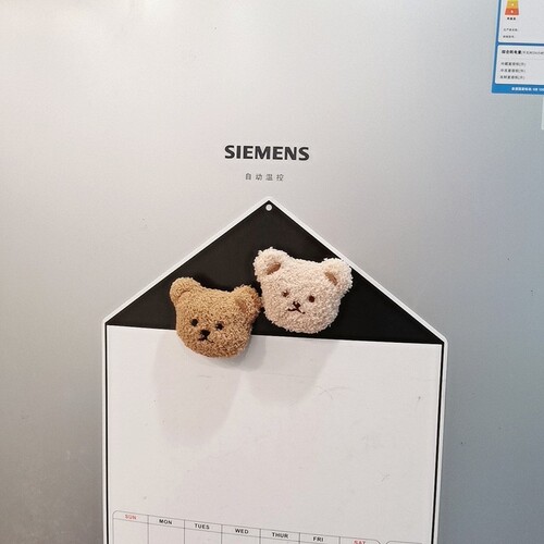 Korean style ins style plush embroidered bear head cute magnetic three-dimensional refrigerator magnet soft magnet decorative message sticker