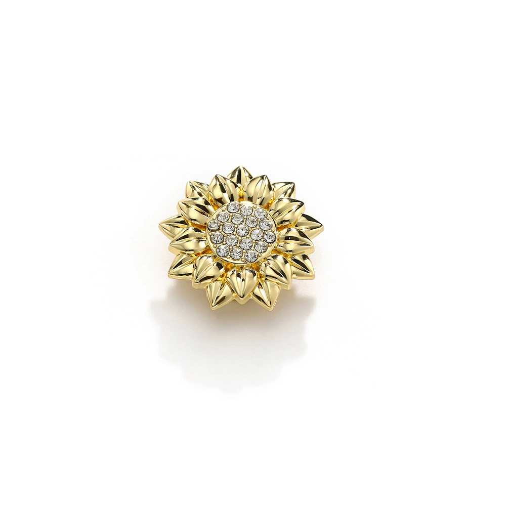 Украшение для рубашки (button cover), стразы и жемчуг, акцент 14k, клипса, 9 дизайнов