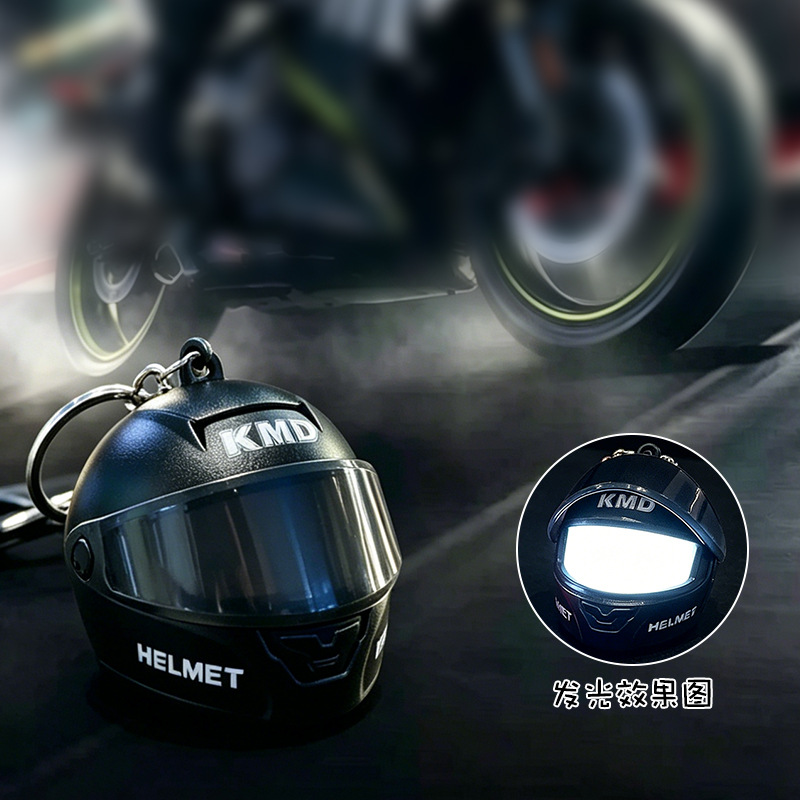 Casco luminoso llavero modelo de locomotora creativo LED lámpara de noche función unisex bolsa de moda colgante image 9