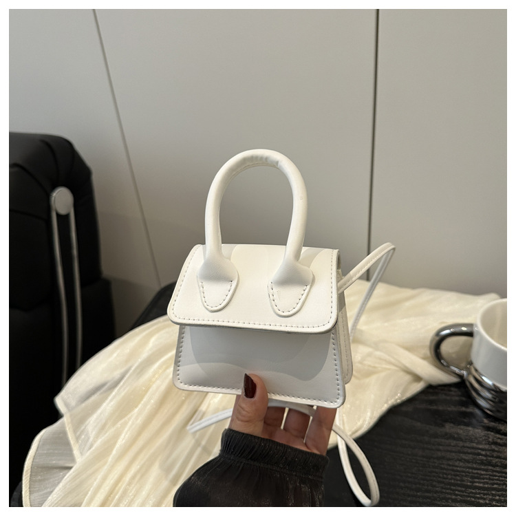 86g Weight Magnetic Buckle Closure Type Single Shoulder Strap, Top Handle Strap Type Shoulder Bag Bags Type Casual Occasion Pu Leather Material Solid Color Pattern All Seasons Season Women's Gender Streetwear Style Square Shape Small Size Women's Small Pu Leather Solid Color Streetwear Square Magnetic Buckle Shoulder Bag 17