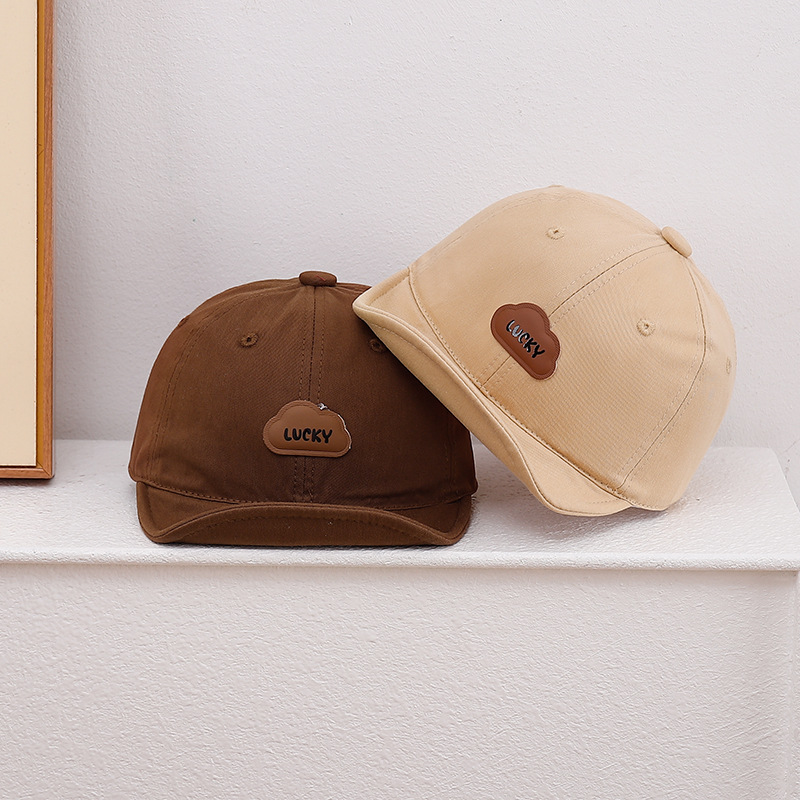 Sombrero de bebé primavera y otoño sombrero de béisbol masculino sombrero de protección solar sombrero deportivo sombrero de brida suave para niños adorable marea súper lindo