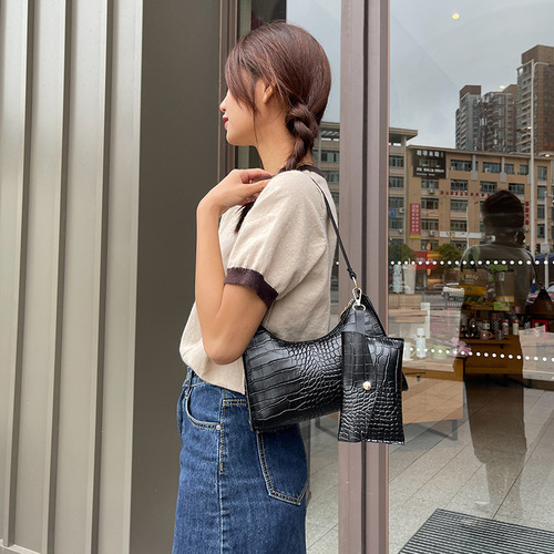 Crocodile pattern armpit bag  new fashion women's bag mother bag foreign trade wholesale two-piece set bag shoulder bag