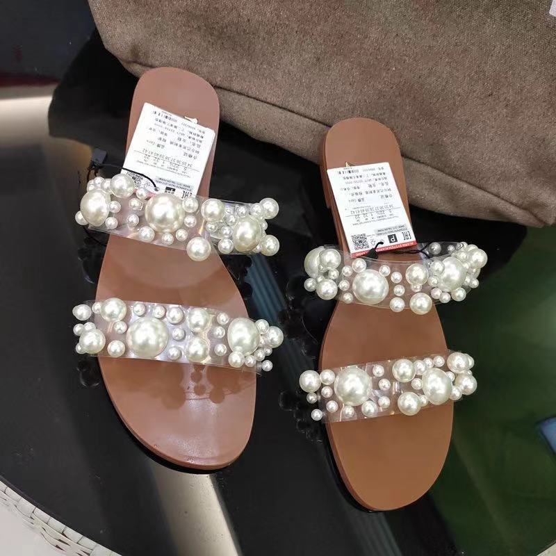 Flat Heeled Sandals with Pearls