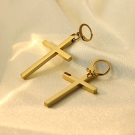 项链;耳环;戒指