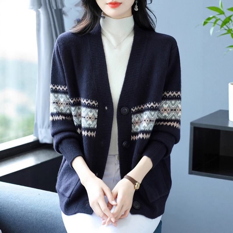 Sweater Jacket Women's Wool Sweater Knitted Cardigan 2025 Autumn and Winter New Style Loose Large Size High-End Foreign Style Outer Wear Sweater Jacket Women's Wool Sweater Knitted Cardigan 2025 Autumn and Winter New Style Loose Large Size High-End Foreign Style Outer Wear