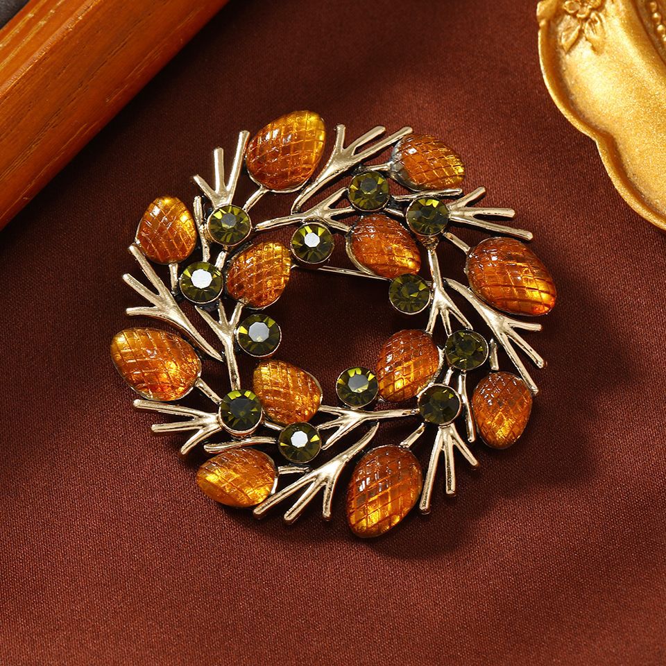 Broche criativo de Natal em geleia de champanhe e avelã, estilo florestal, acessório para terno universitário, presente perfeito para presente._voghion.com