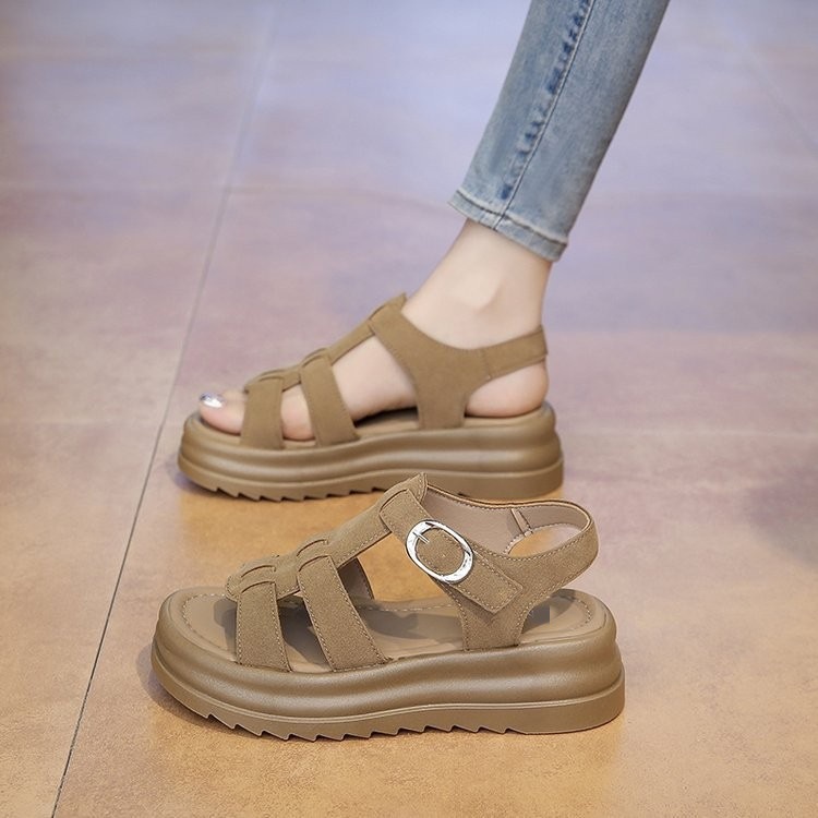 Sandálias de verano para mujeres 2026 nuevas faldas super calientes no cansadas pies planos zapatos romanos antideslizantes