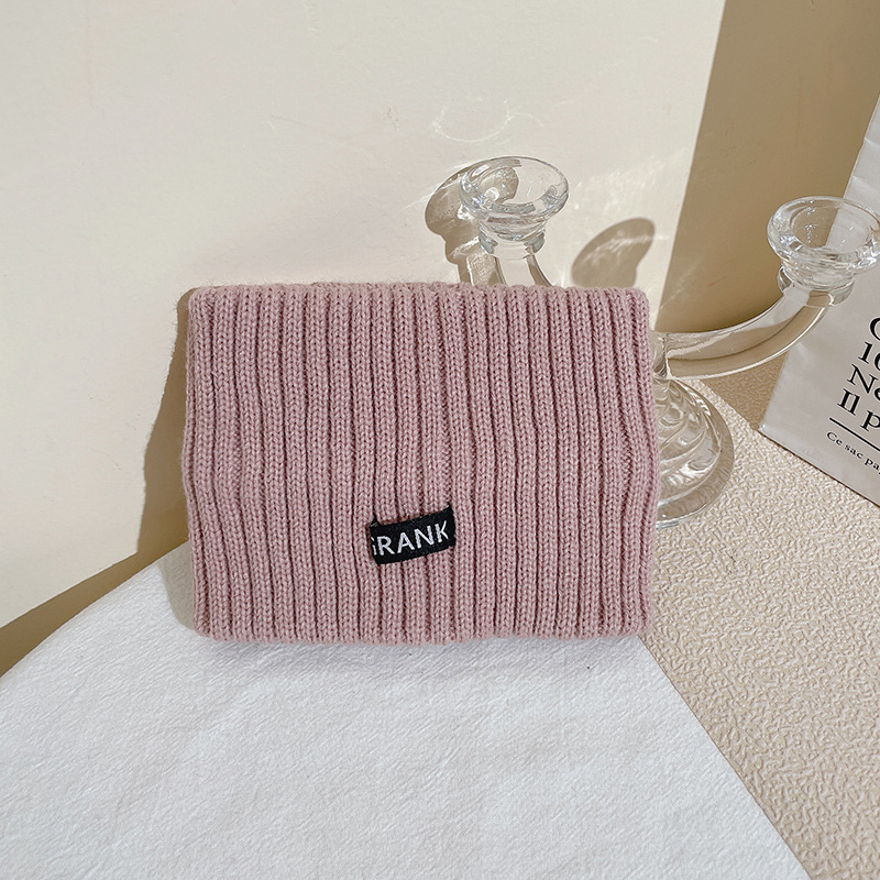 Otoño y invierno correa de cabello de punto para mujeres 2024 nuevo deportivo frente protector a prueba de viento frente caliente cubierta de cabello de mes paquete pañuelo