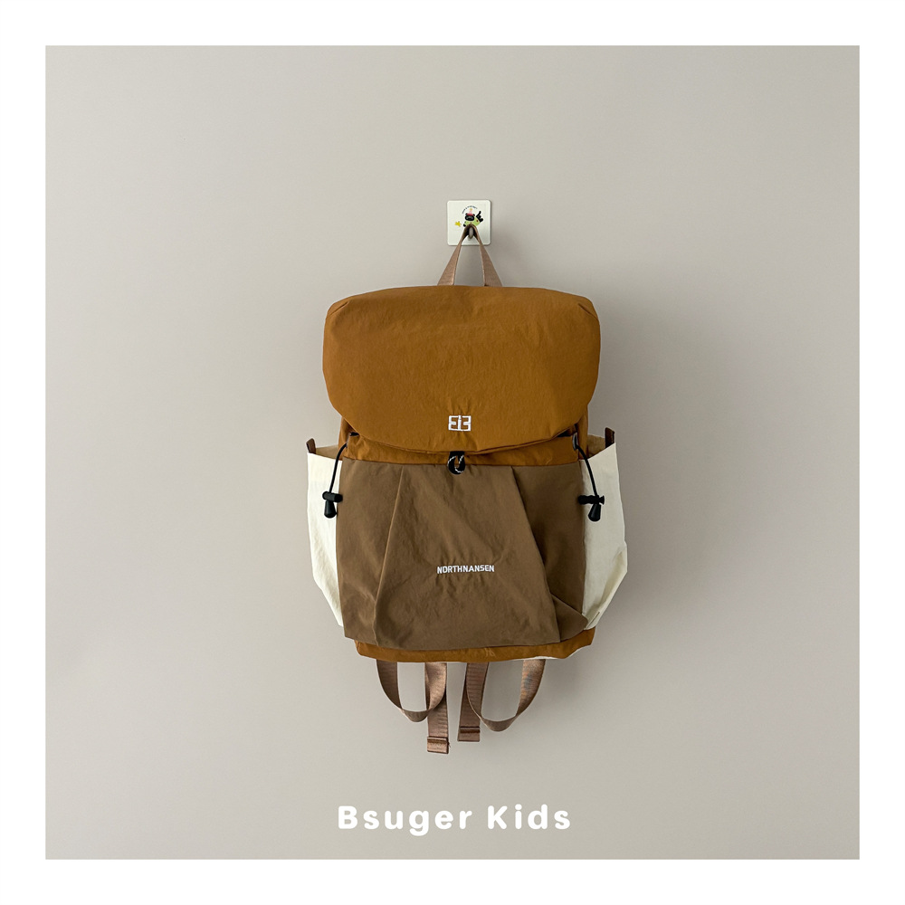 Ins Style Kidsren's Multi-Functional Backpack for Boys and Girls, High-Looking Lightweight Hiking and Mountaineering Bag, Daily Outdoor Backpack