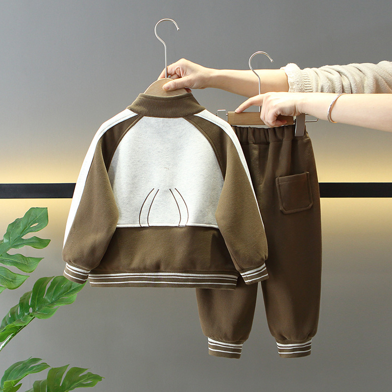 7714 Traje deportivo de primavera y otoño para niños 2025 Nuevo estilo Chaqueta de uniforme de béisbol para niños Ropa de primavera para bebés Traje de dos piezas