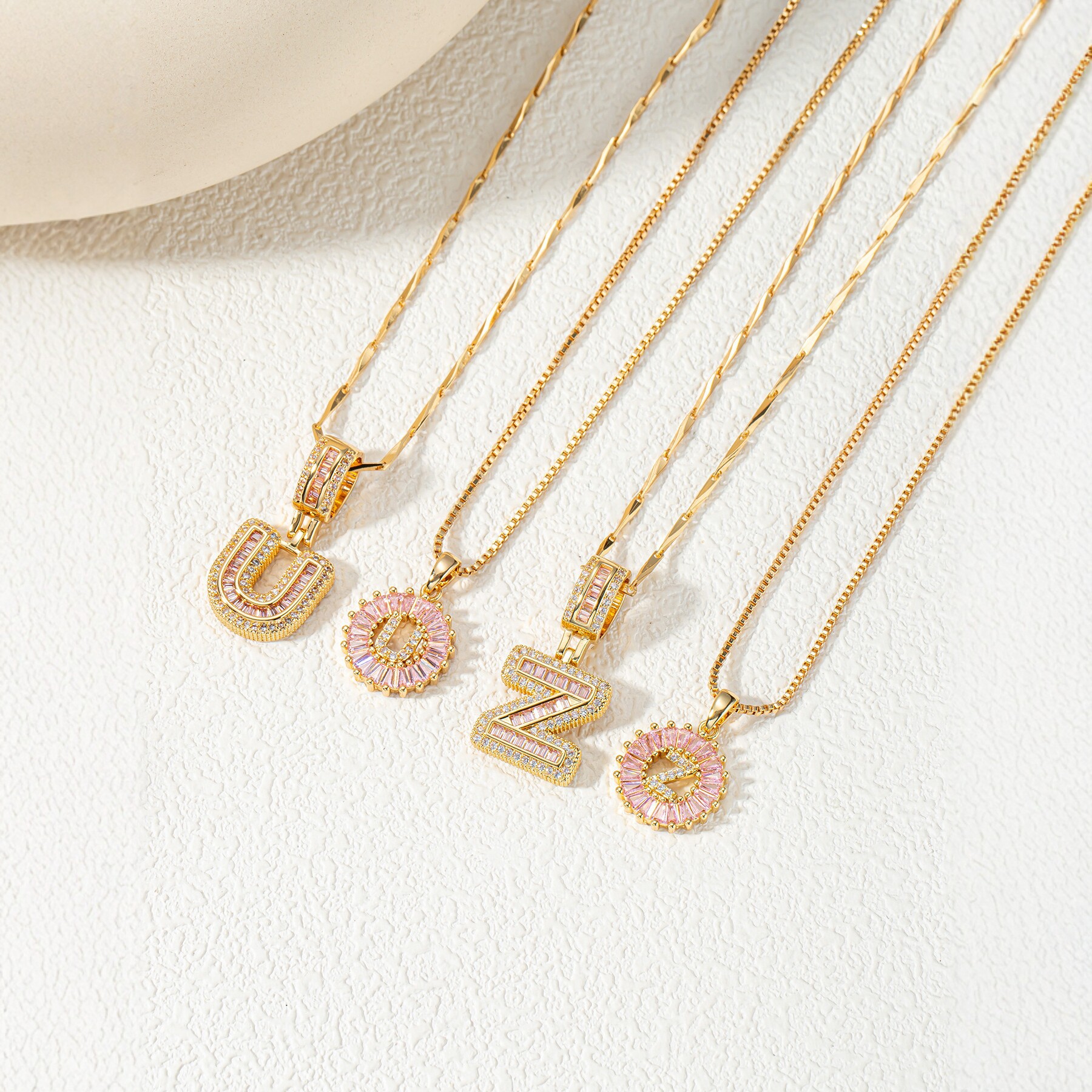 Collana elegante rosa con strass e zirconi incastonati rame_voghion.com