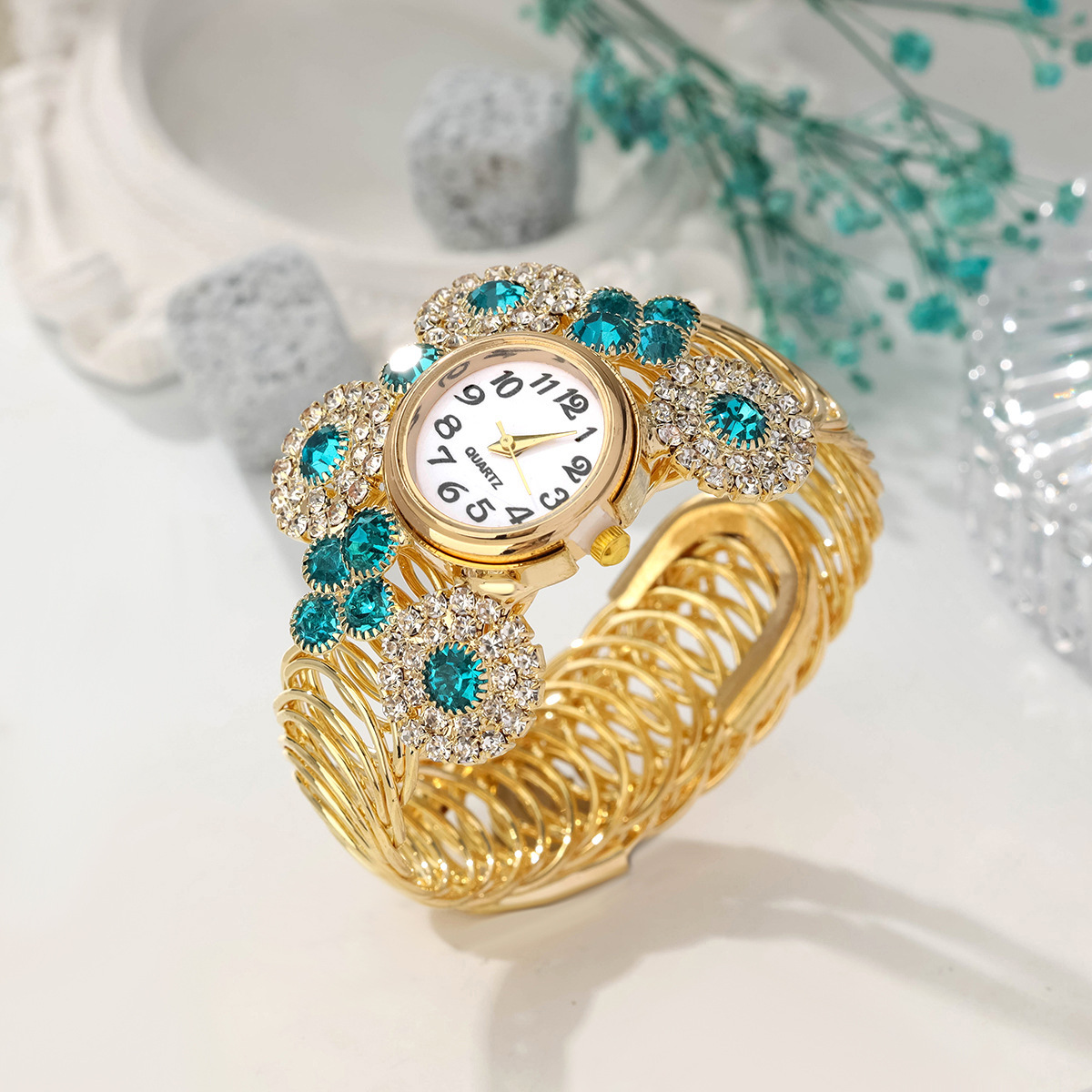 Four-Leaf Clover Bracelet Women's Watch Women's Thin Strap Rhinestone Mother-Of-Pearl Bracelet Watch Retractable Adjustable Women's Quartz Watch