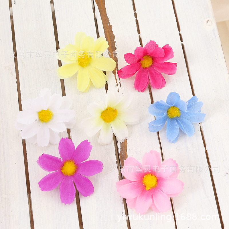 5cm 작은 국화 꽃송이 인조 꽃 DIY 재료 헤어 액세서리 꽃 화환 액세서리 인공 꽃 사실적인