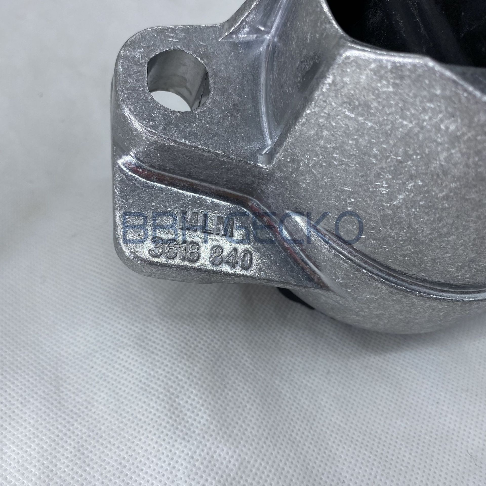 T2H8770 LR094228 T2H41240 T2H4