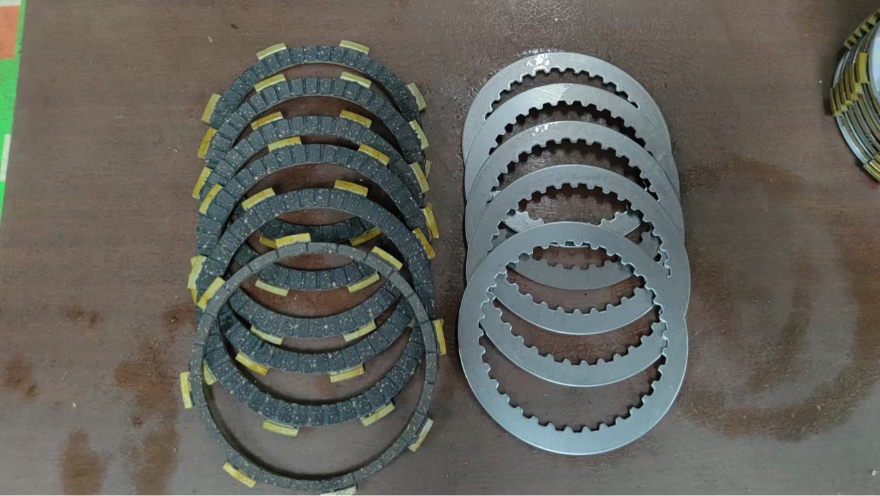 摩托车发动机零配件离合器片帕沙200cc离合摩擦片