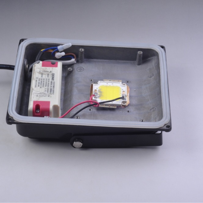 灯具 驱动电机 电器主板导热散热硅胶垫片 异型带孔自粘导热片