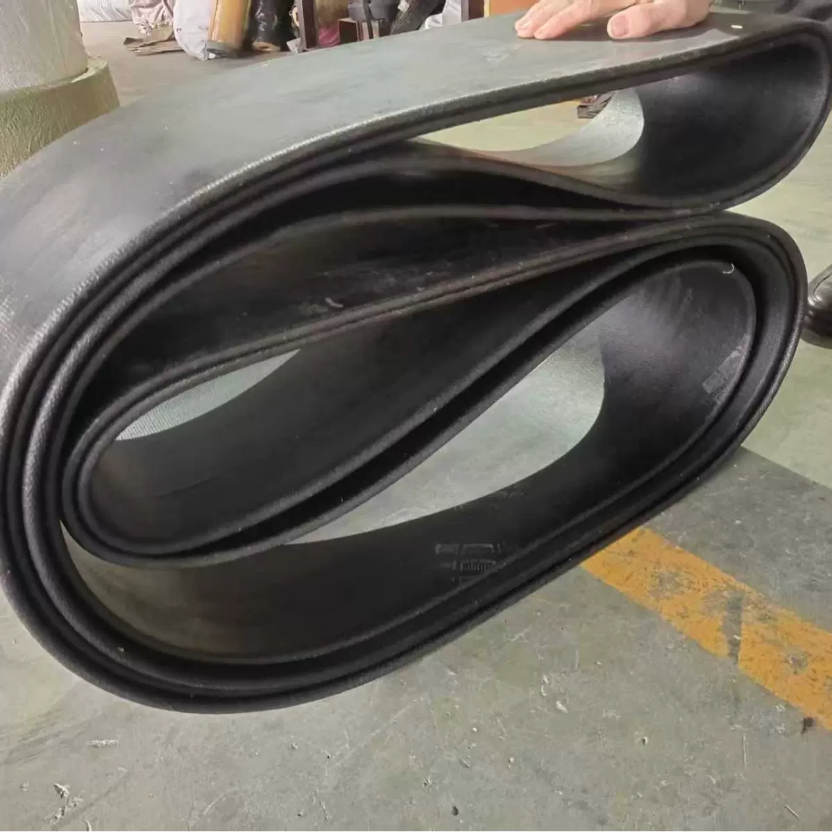 批发环型人字形环型平胶带橡胶输送带尼龙平板输送带PVC橡塑传送