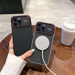 Iphone16 promax磁気吸引携帯ケースを適用します。