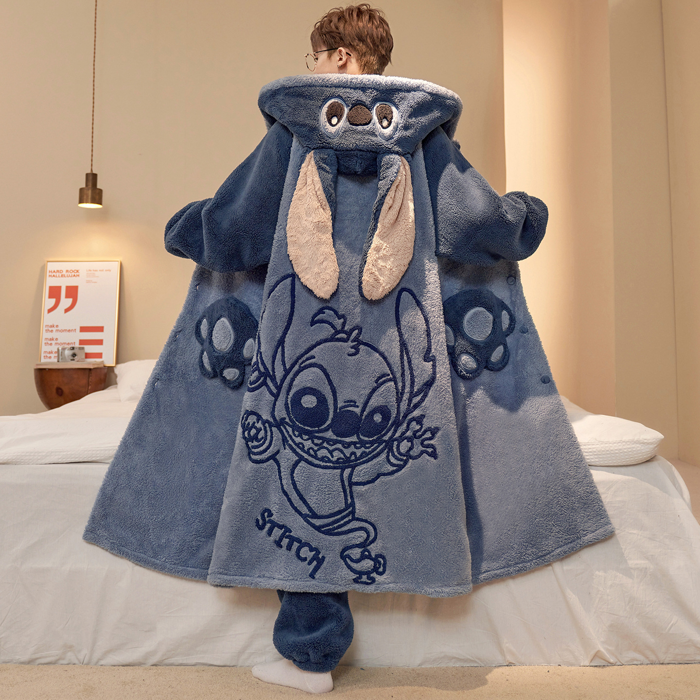 Coral Velvet Pajamas for Men in Autumn and Winter Thickeneded Fleece-Lined 2025 New Youth Pajamas Men's Bathrobes Home Clothes