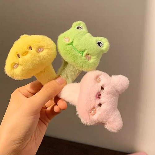 Cute 3D Cartoon Ugly Doll Hair Clip for Babies, Winter Funny Plush Hairpin Headband for Kids, Twistable Hair Accessory