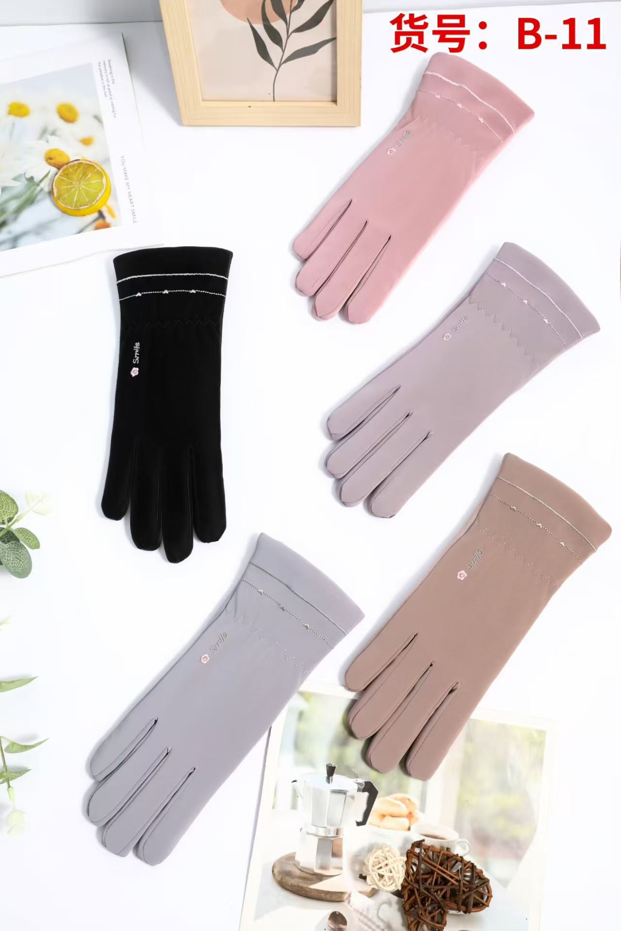 Guantes de invierno para mujer forrados de lana engrosada estudiante cálido resistente al frío pantalla táctil conducción guantes de coche eléctrico al por mayor