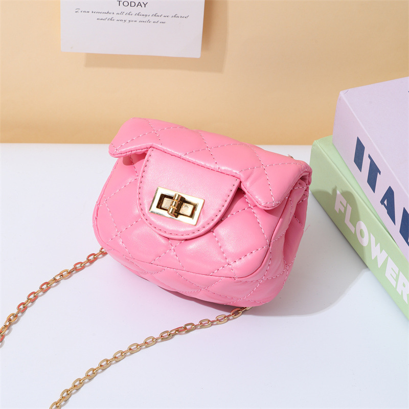 2025 primavera y verano estilo caliente moda casual niños dulces bolsa de gelatina mini bolso de mensajero de un solo hombro variedad al por mayor