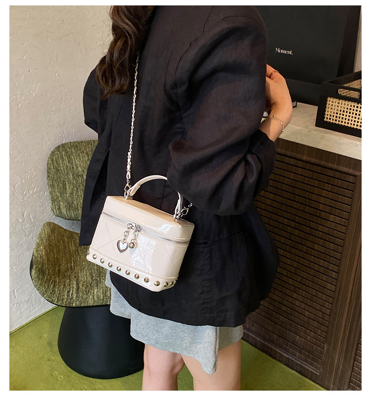 Korean style fashionable handbag for women 2025 summer new style small square bag, simple embroidered thread chain single-shoulder crossbody bag full figure