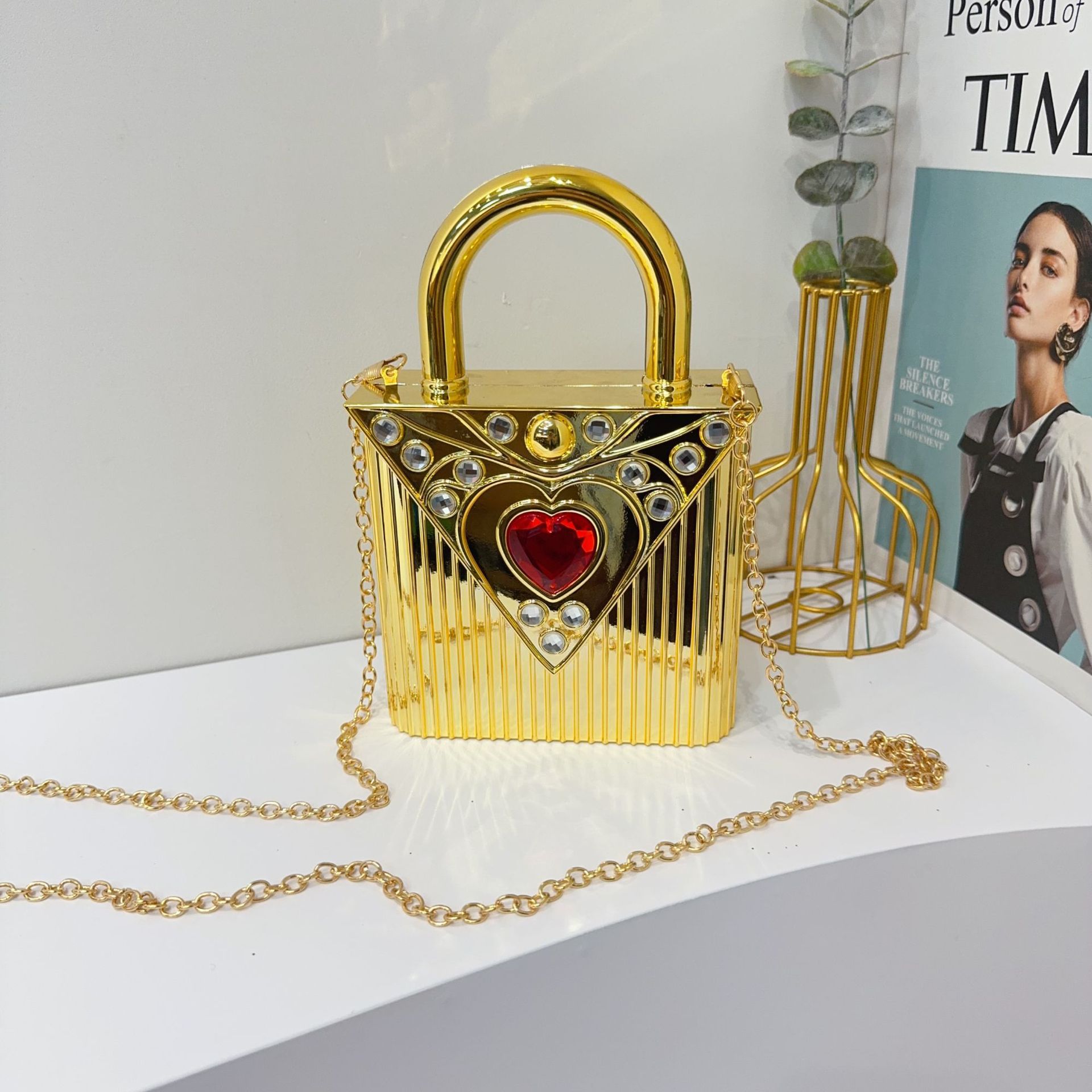 Nuevo diamante amor bolsa de cena mini bolsa acrílica lujosa atmósfera de hombro simple bolsa de mano de noche